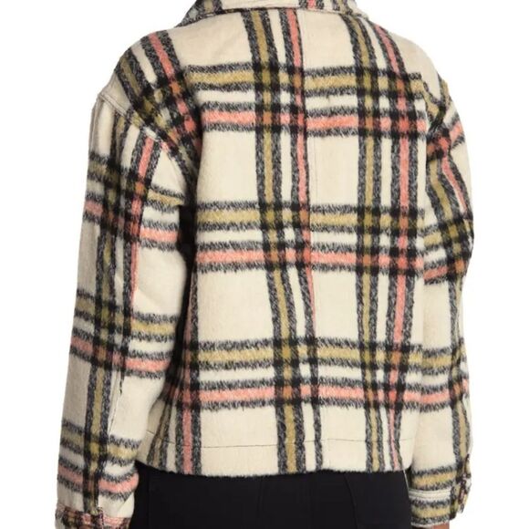 NWT Bagatelle COZY brushed knit Plaid Shacket - Picture 2 of 8